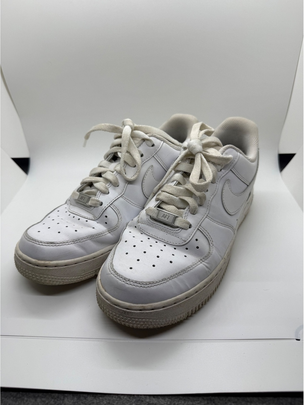 Nike Air Force 1 ‘07 Low White Leather Sneakers Women’s US 8 EU 39 DD8959-100